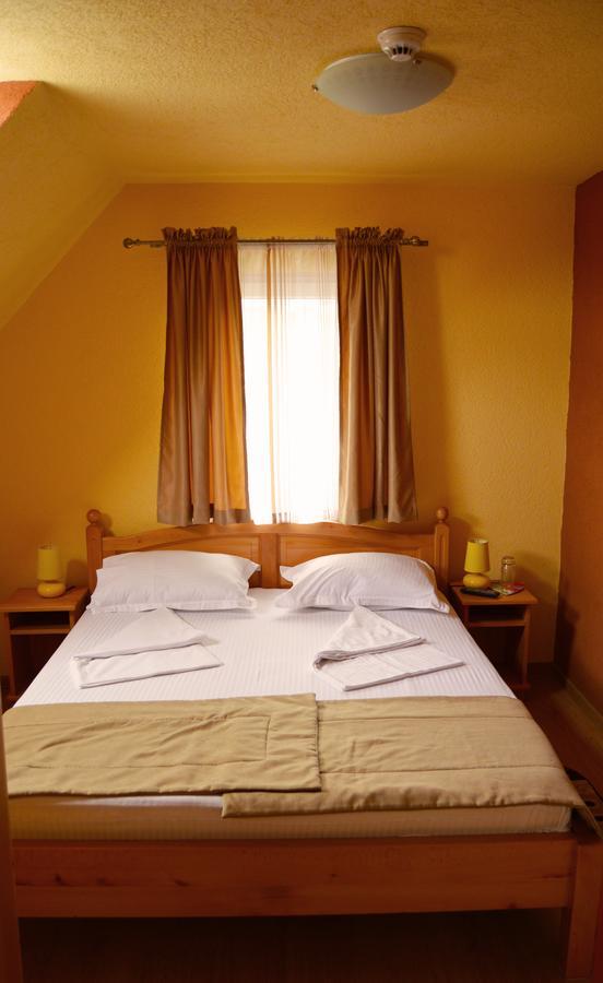 Venesis House Hotel Sighisoara Bagian luar foto